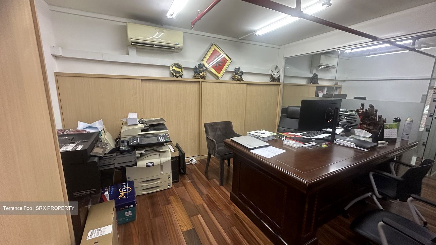 Empire Technocentre (D14), Warehouse #504531301